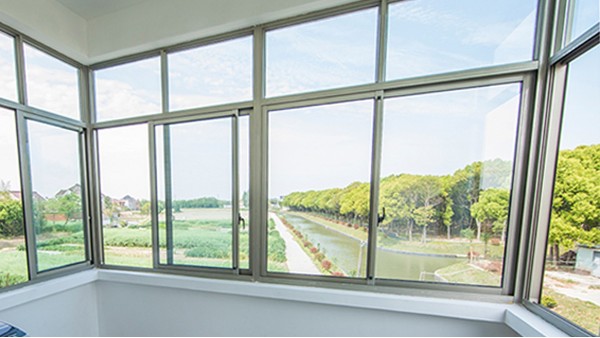 樓上樓門窗 | 專業安裝的高端鋁合金門窗伴你溫暖過冬！