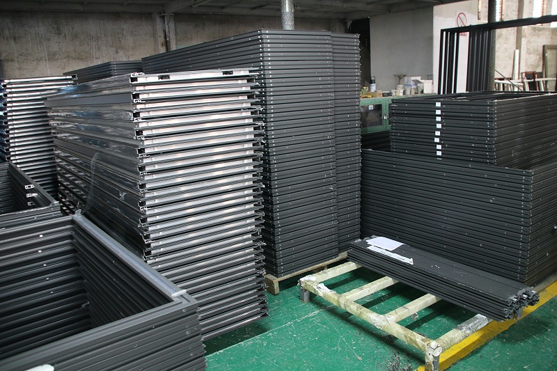 樓上樓門窗-鋁門窗工程產品半成品