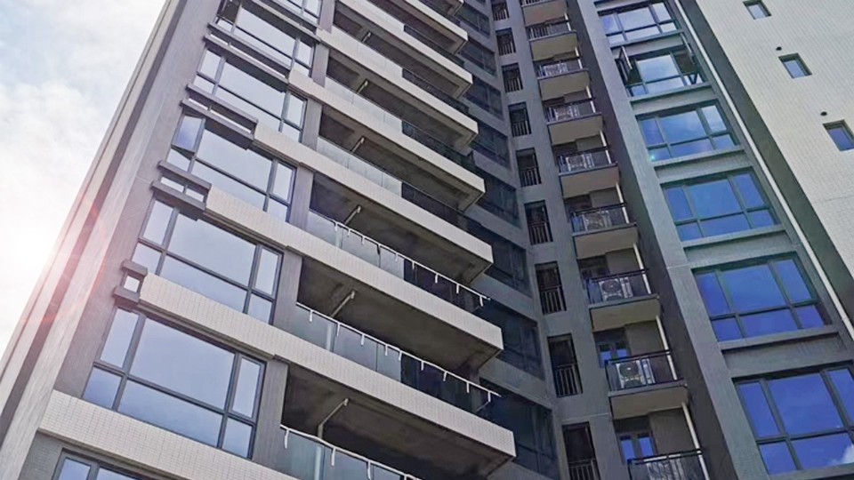 江門臺山富居御景住宅小區門窗工程案例-樓上樓門窗