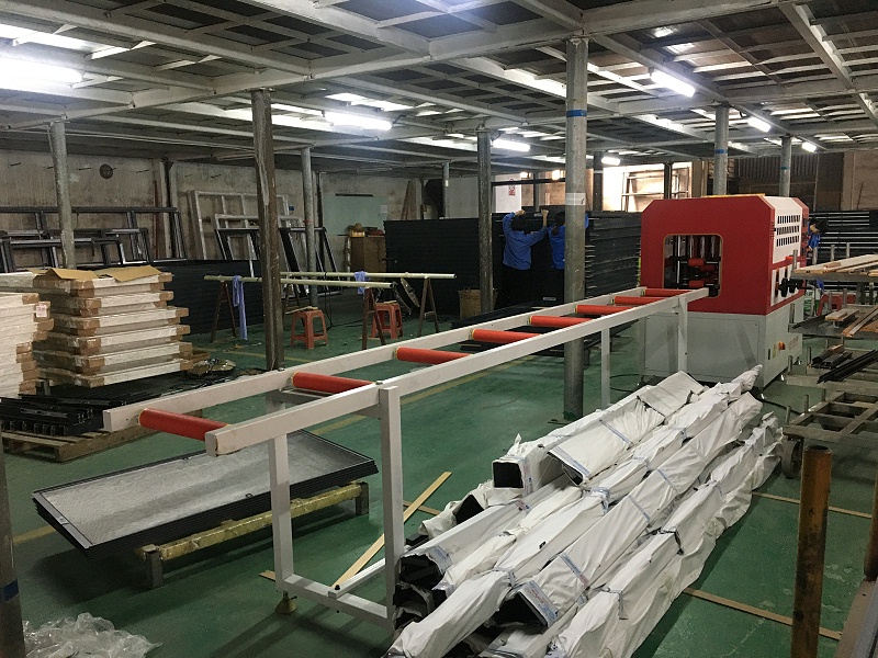 老公非要購買這家門窗廠的鋁合金門窗，看到實物我閉嘴了！