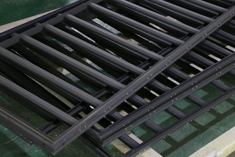 iphone12不再隨機附贈充電器和耳機？樓上樓高端門窗質量不減配