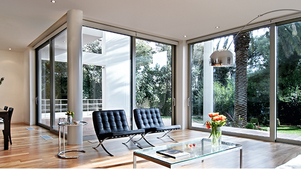 佛山鋁合金門窗在工程門窗行業中的安裝規范-樓上樓門窗