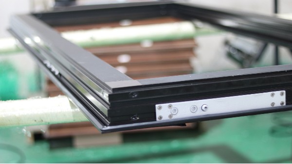 樓上樓門窗工程定制的節能性在現代建筑中的重要作用