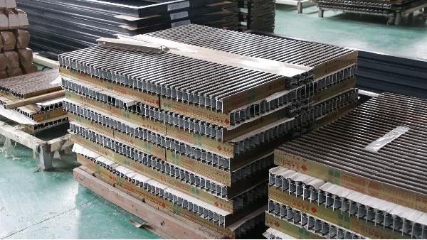 【樓上樓門窗】工程門窗配套性,不懂門窗工程的發包方都在看！