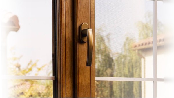 【樓上樓門(mén)窗】新加坡酒店門(mén)窗工程專(zhuān)業(yè)供應(yīng)廠家裝柜啦！