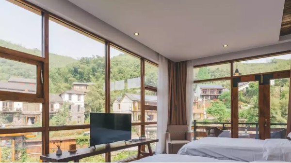 佛山高端鋁木系統門窗哪家門窗定制廠家的好？